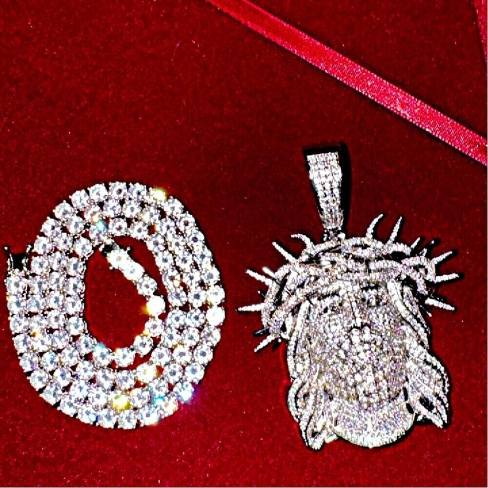 Jesus Thorn Pendant W 20 Inch tennis chain
